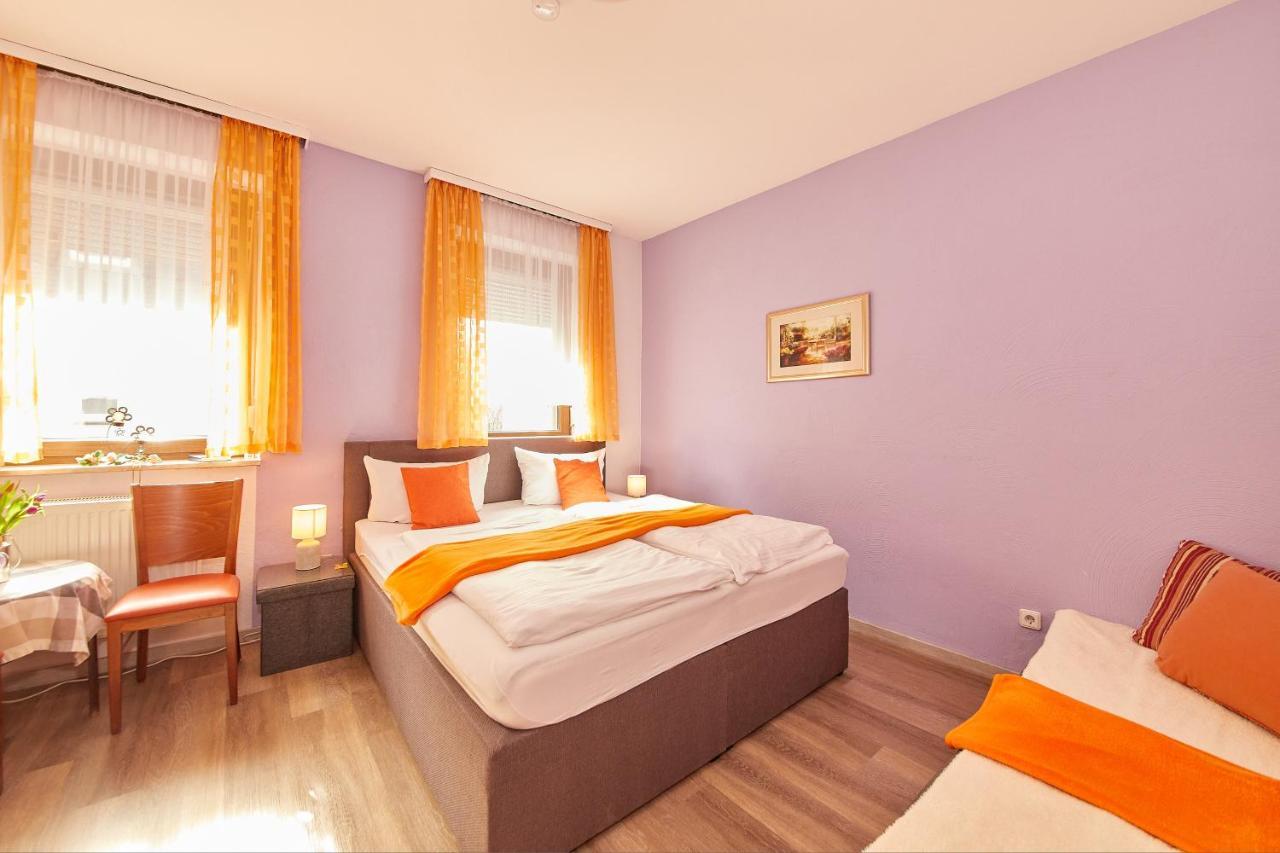 Hotel Zum Dicken Baum Mayen Buitenkant foto